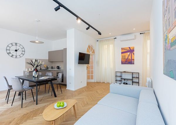 Circonvallazione Gianicolense, Rome, Lazio 00152