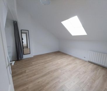 Location Appartement 3 pièces 71m² FLEURY LES AUBRAIS 45400 - Photo 3