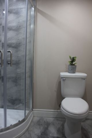 For Lease - 54 Gladstone Square Unit# LOWER, Brampton, Ontario - Photo 2