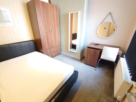 3 bedroom terraced house to rent - Photo 4