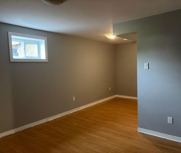 For Lease - 17 Daphne Crescent Unit# Bsmt, Barrie, Ontario - Photo 3