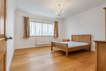 6 bedroom detached house to rent - Photo 5