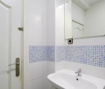 Cute room with double bed for rent in Getafe - Photo 5