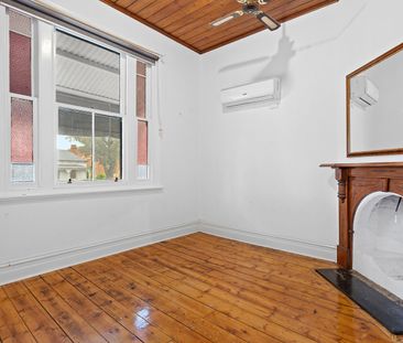 Charming 2 Bedroom in Prime Location - Photo 1