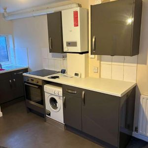 Foundry Lane, Southampton, SO15 - Photo 2