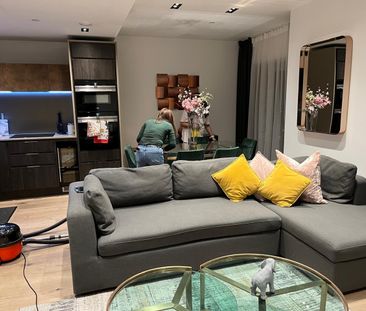 2 Bed Flat, Keybridge Tower, SW8 - Photo 3