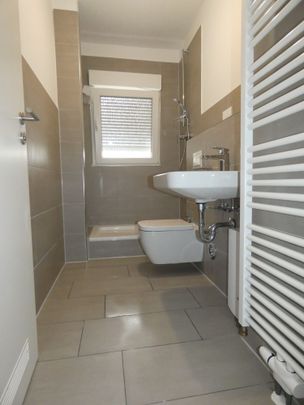 Wohnen im beliebten Dichterviertel! Erstbezug nach Sanierung! - Photo 1