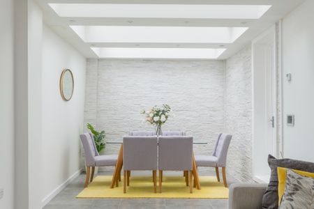 2 bedroom terraced house to rent - Photo 4