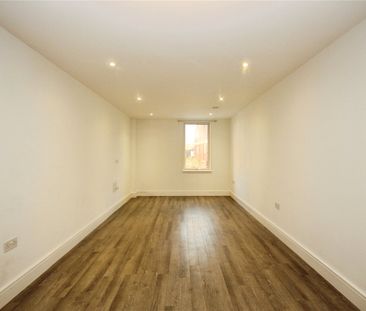 Gaumont Place, London, SW2 4GB - Photo 5