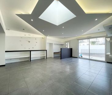 Location Appartement 5 pièces 84m² LE MAY SUR EVRE 49122 - Photo 2