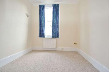 Adelaide Road, Surbiton, KT6 - Photo 2