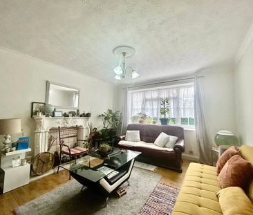 Fernhill Road, Farnborough, Hampshire, GU14 - Photo 6