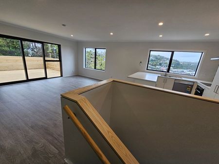 BRAND NEW! Central stand alone town house - Photo 2