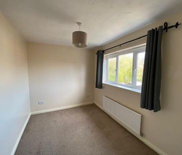 2 bedroom semi-detached house to rent - Photo 6