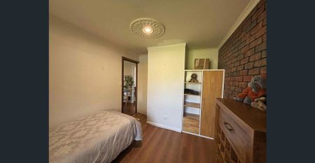 COSTAL LIVING - Photo 3