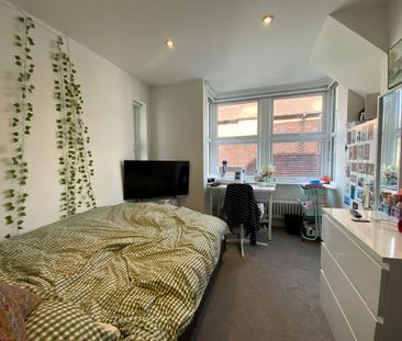 1 bedroom in a house share to rent - Photo 3