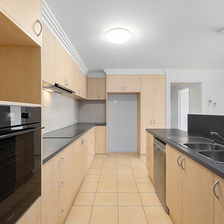 Ainslie Gem - Photo 1