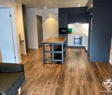 Unfurnished 1Bed 1Bath & 1Car - Photo 2