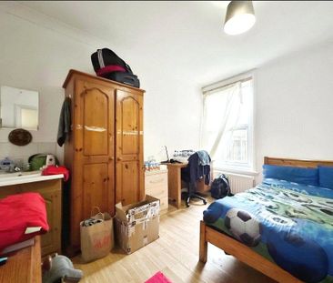 4 bedroom house to rent - Photo 3