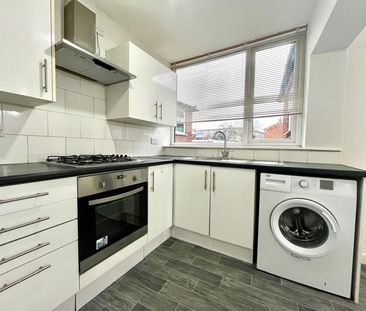 2 bed terraced house - Photo 4