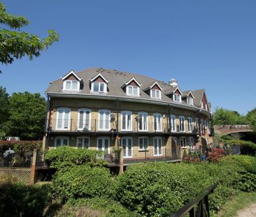 4 bedroom townhouse to rent - Photo 1