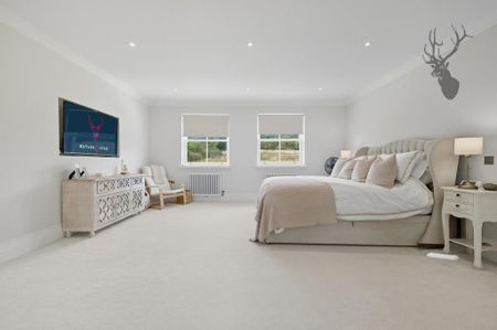 6 bedroom detached house to rent - Photo 3