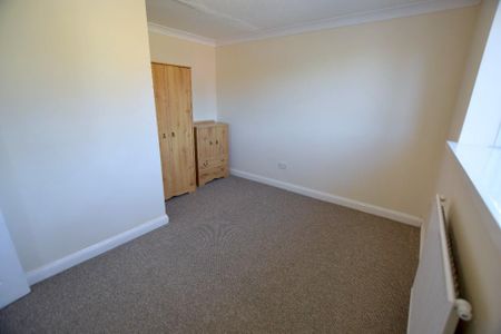4 bedroom detached house to rent - Photo 5