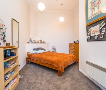 Inner City 1 bedroom studio apartment - Photo 2