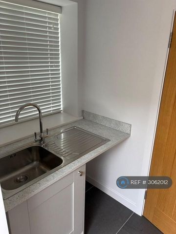 3 bedroom bungalow to rent - Photo 4
