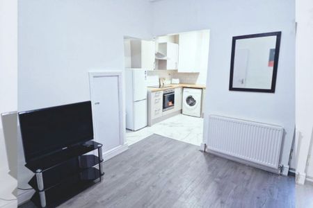 4 bedroom house to rent - Photo 2