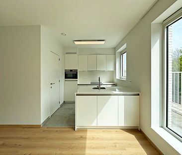 Modern en lichtrijk appartement met groot terras te Deurne. - Foto 1