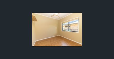 Serene 4 Bedroom Home you wont want to miss !! - Photo 4