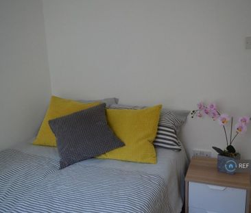 5 bedroom terraced house to rent - Photo 4