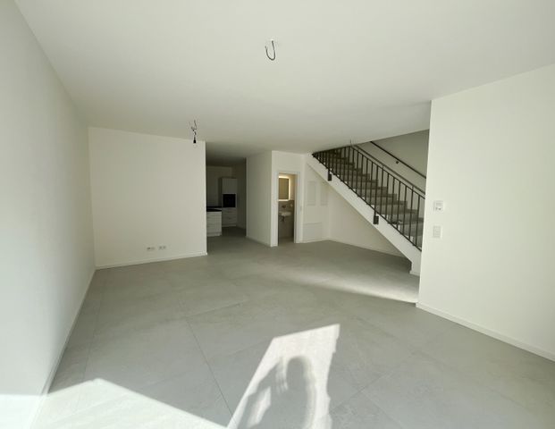 Neubau Town-House mit Eventküche in Ginsheim-Gustavsburg inklusive Terrasse und Tiefgarage - Foto 1