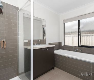 117 Dyson Drive, Alfredton - Photo 6