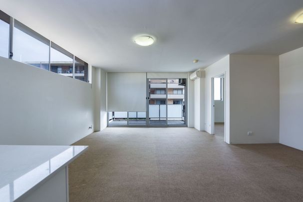 Ultra Modern, Opposite Westfield's! - Photo 1