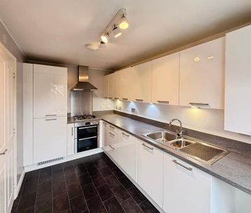 4 bedroom terraced house to rent - Photo 4