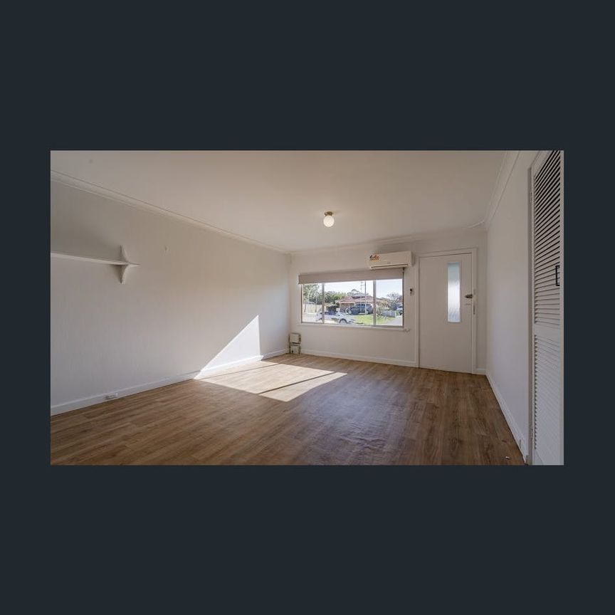 Walking Distance to Mandurah Foreshore and Town Centre - Photo 1