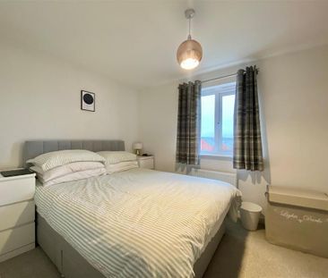 2 bedroom semi-detached house to rent - Photo 4