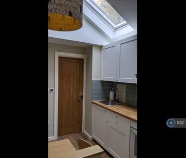 1 bedroom maisonette to rent - Photo 5