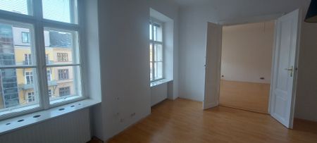 3-ZIMMER ALTBAUMIETWOHNUNG IN KREMS - Photo 2