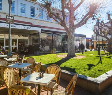 Spacious Kingston Living - Photo 1