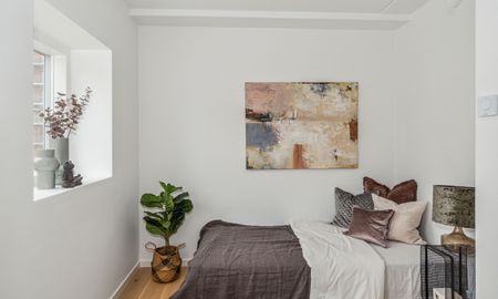 Rummeligt 3-etages rækkehus med to private terrasser og to toiletter - Photo 5