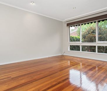 Private & Well maintained Villa Unit - Photo 3