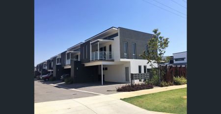 Excellent 2 Bedroom, 1 Bathroom Unit - Photo 2