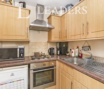 apartment to rent Stadium House, 73 Walton Road, Woking, GU21 - Photo 5