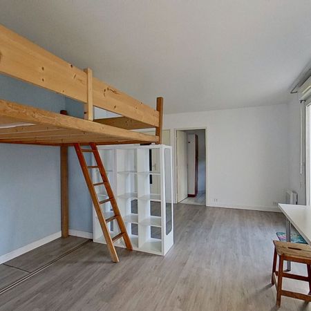 Location Appartement 1 pièce 39m² - Photo 4