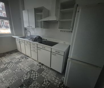 Location Appartement 3 pièces 69m² LILLE 59000 - Photo 4