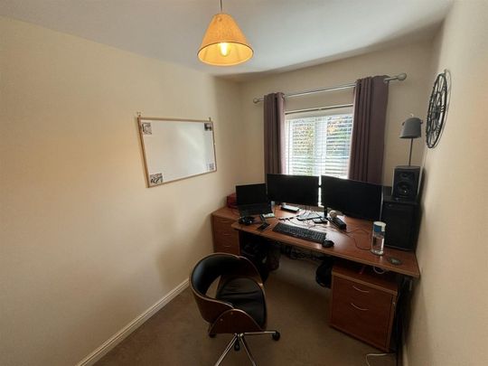 Darwin Crescent, Loughborough, Leicestershire - Photo 1