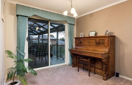 10 Kadina Court, Mooroolbark - Photo 5